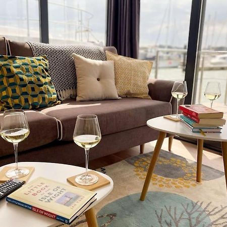 Yarmouth Waterlodge Floating Apartments 2 Esterno foto