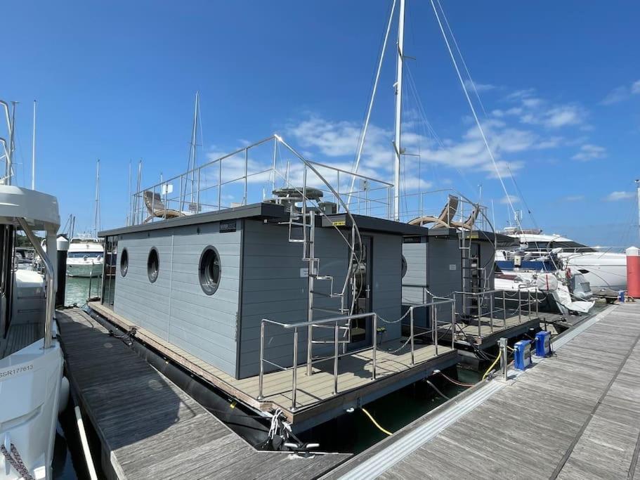 Yarmouth Waterlodge Floating Apartments 2 Esterno foto